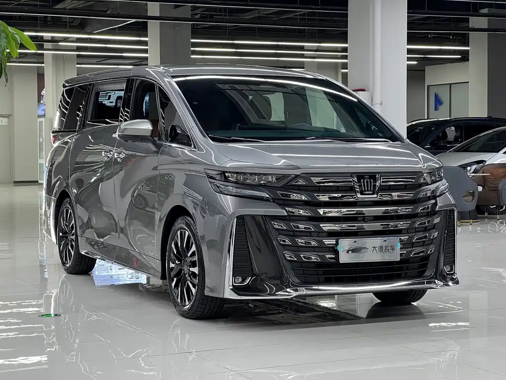Toyota Vellfire — фото 3