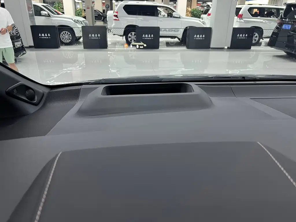 Toyota Vellfire — фото 24