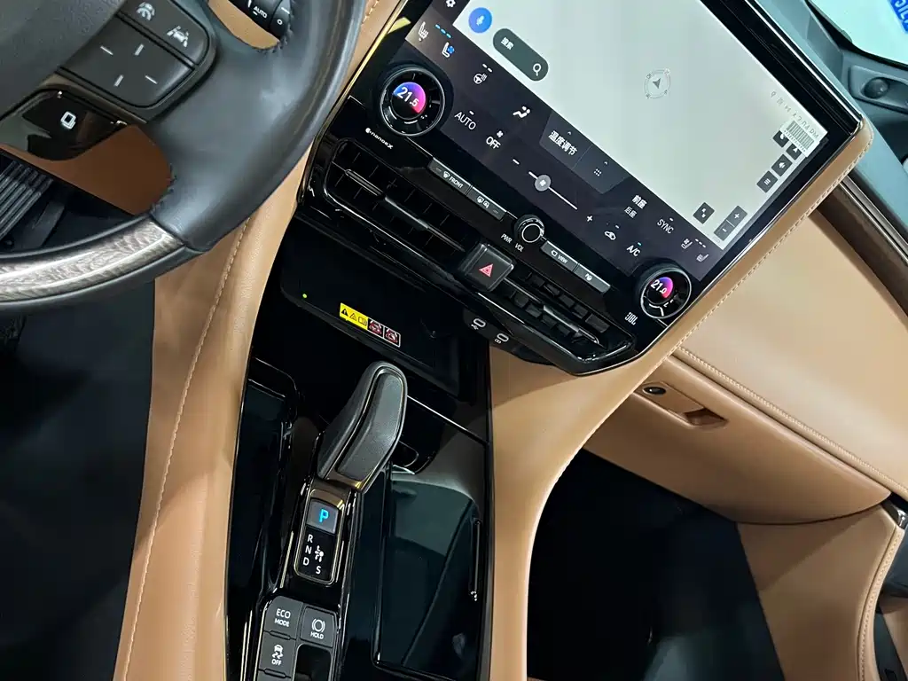 Toyota Vellfire — фото 25