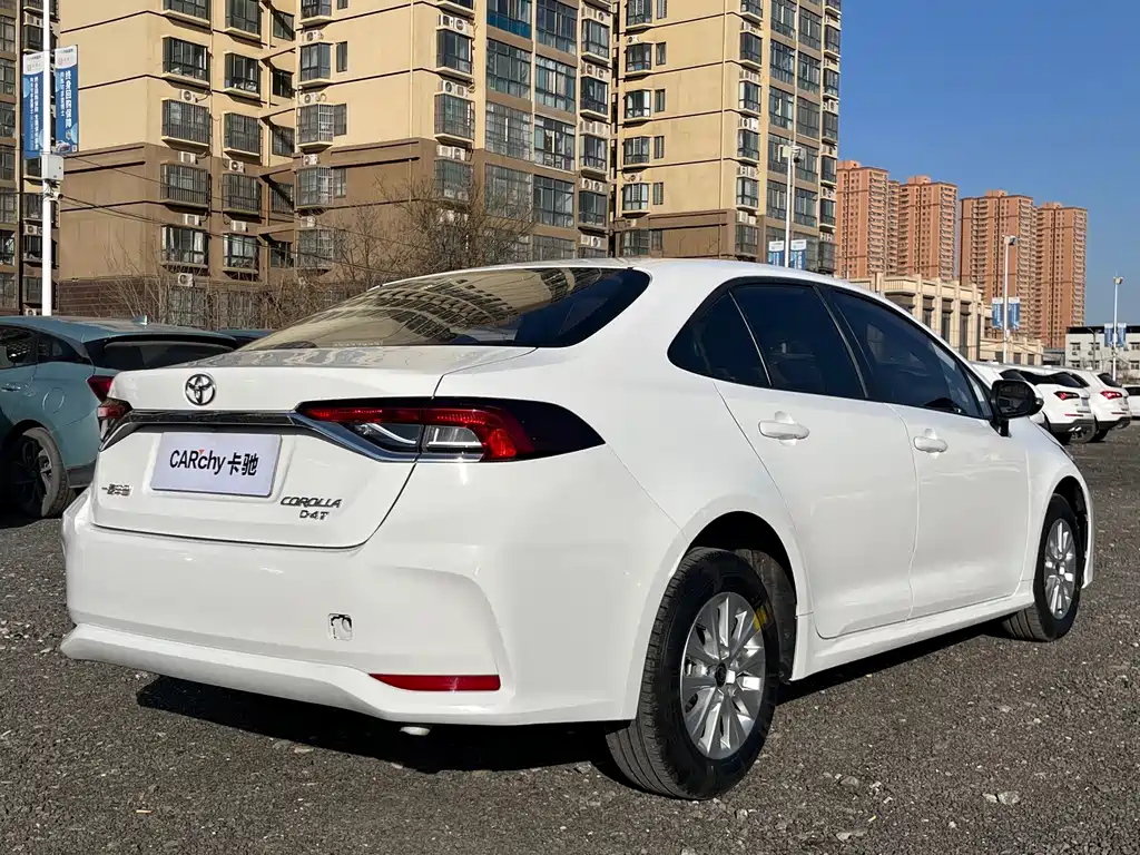 Toyota Corolla — фото 4