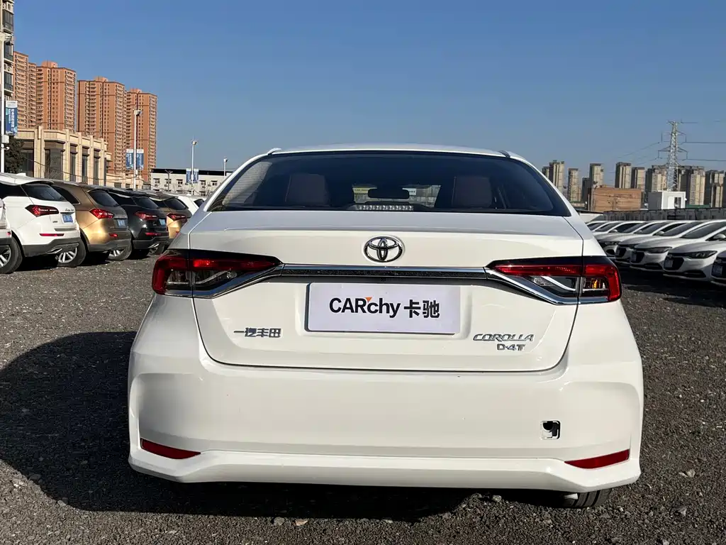 Toyota Corolla — фото 5