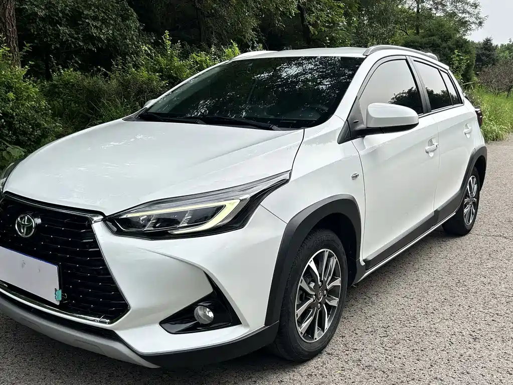 Toyota Yaris L
