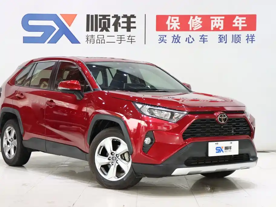 Toyota RAV4 — фото 3