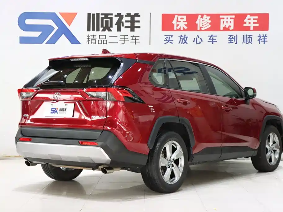 Toyota RAV4 — фото 4