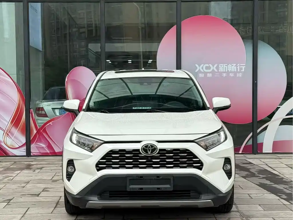 Toyota RAV4 — фото 2
