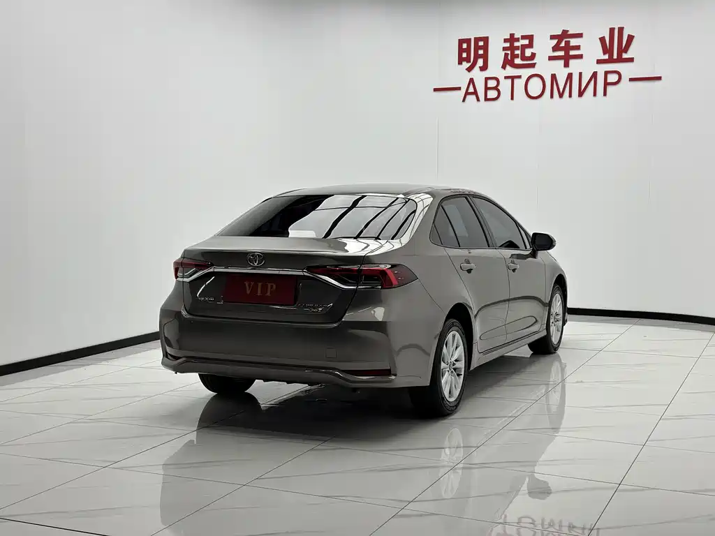 Toyota Corolla — фото 9