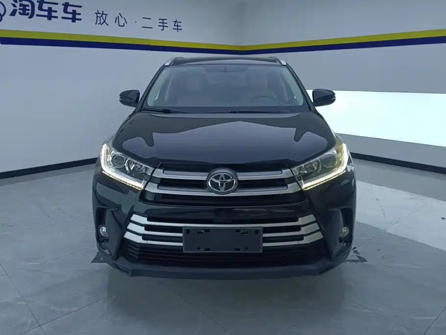 Toyota Highlander — фото 2