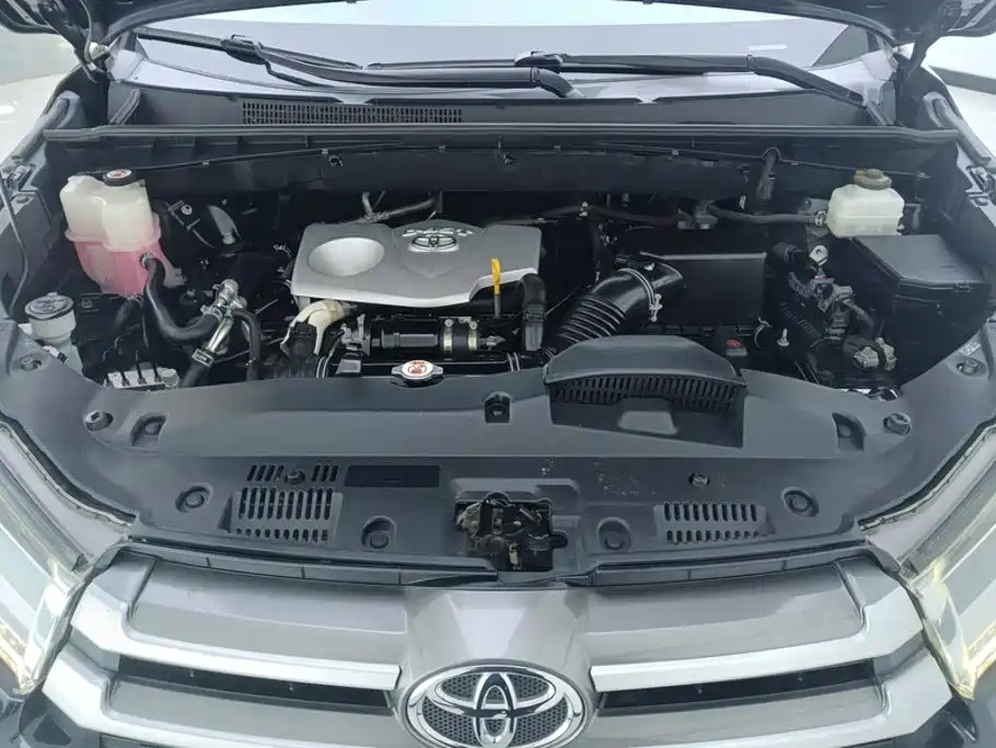 Toyota Highlander — фото 10