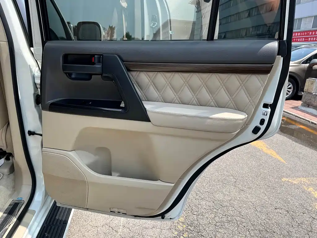 Toyota Land Cruiser — фото 26