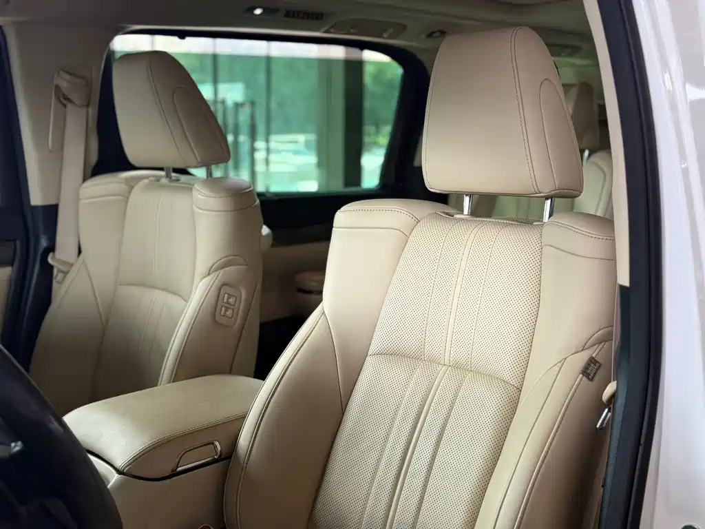 Toyota Vellfire — фото 13