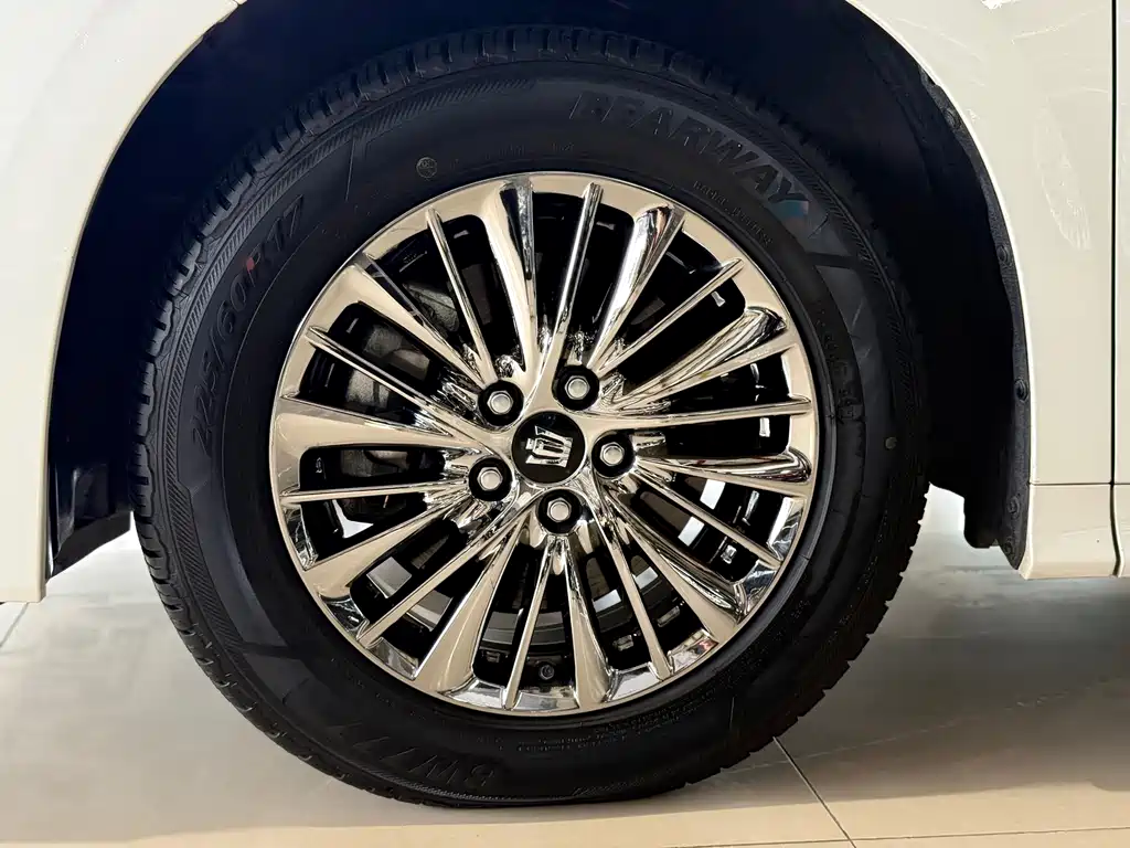 Toyota Vellfire — фото 25