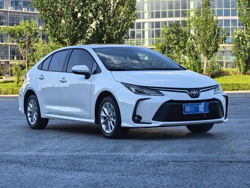 Toyota Corolla — фото 3