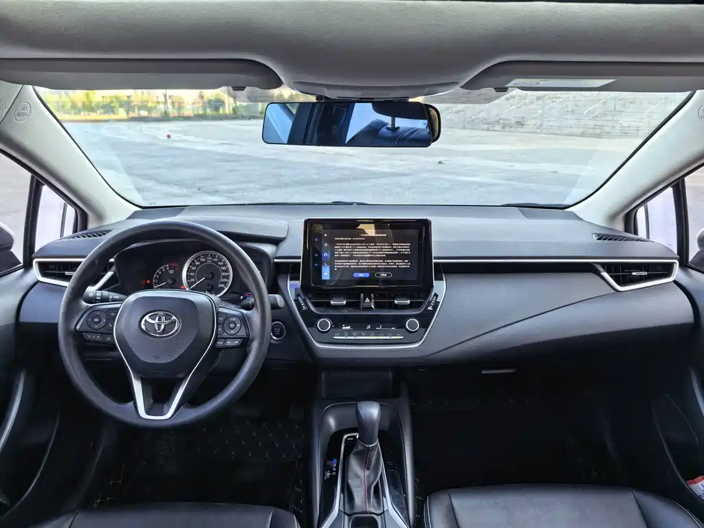 Toyota Corolla — фото 10