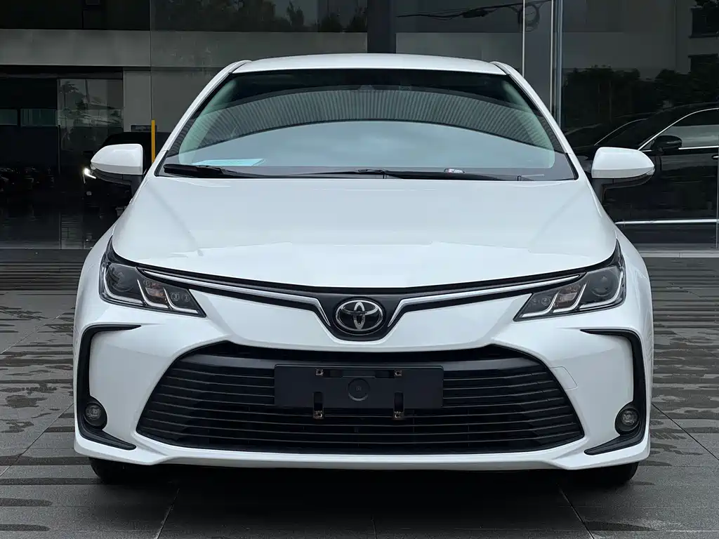 Toyota Corolla — фото 2