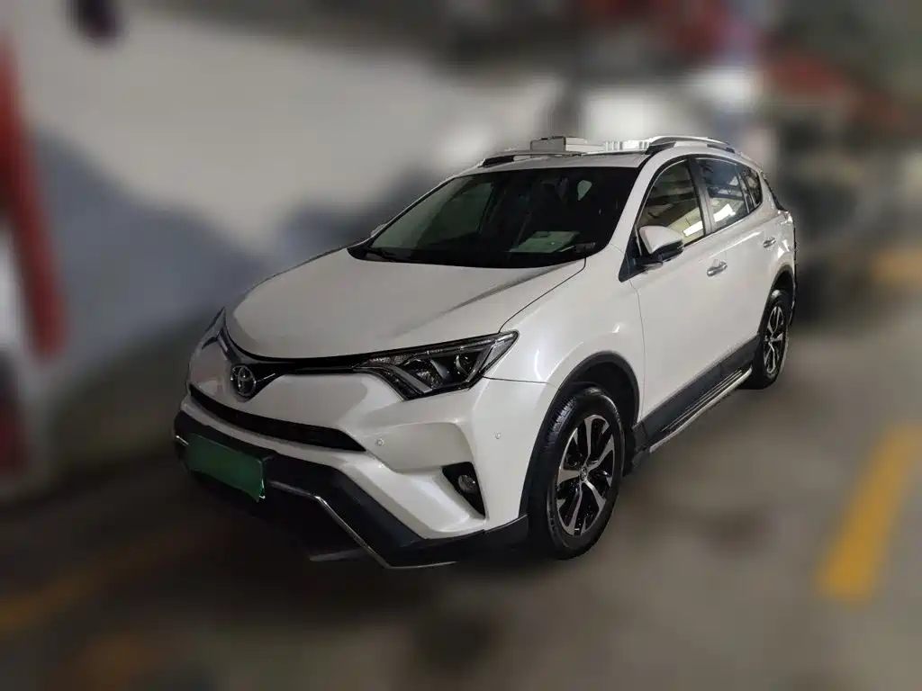 Toyota RAV4 — фото 2