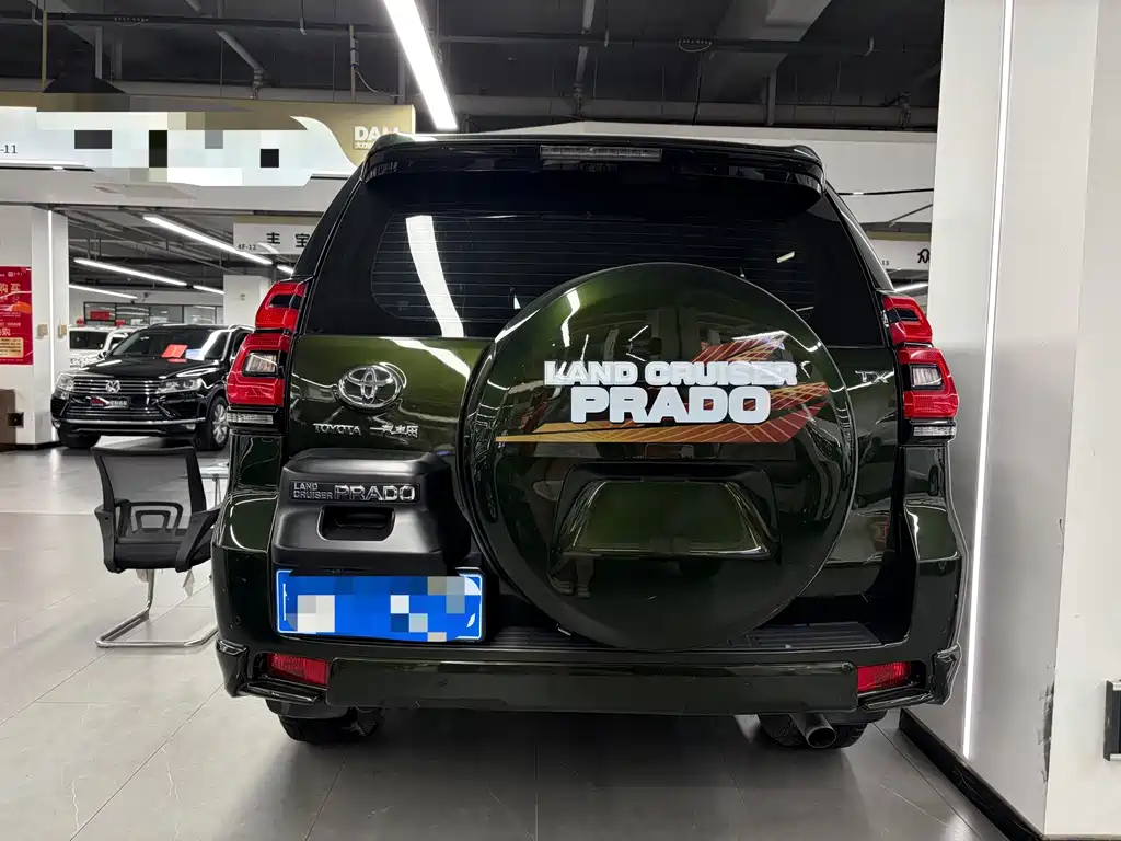 Toyota Prado — фото 4