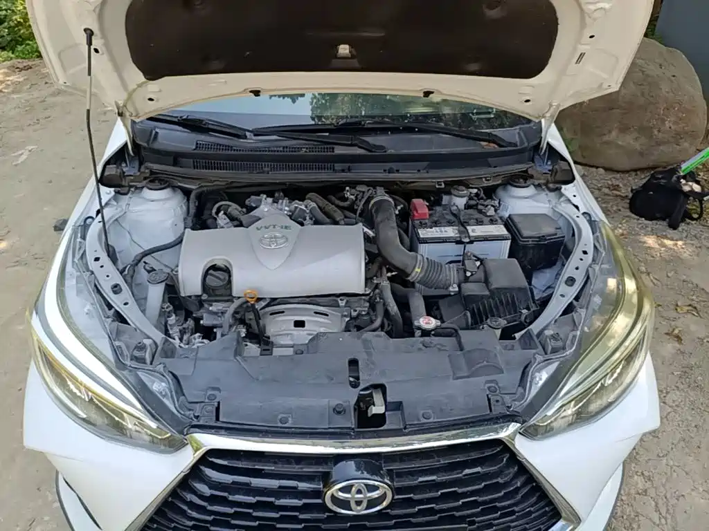 Toyota Yaris L — фото 20