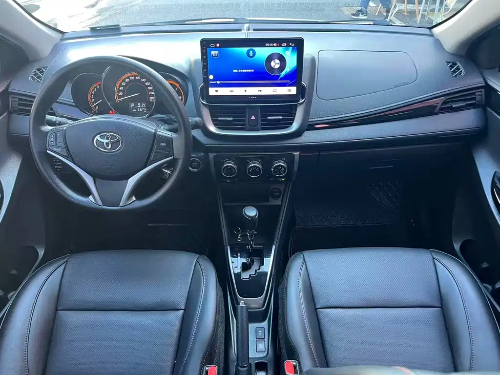 Toyota Yaris L — фото 10