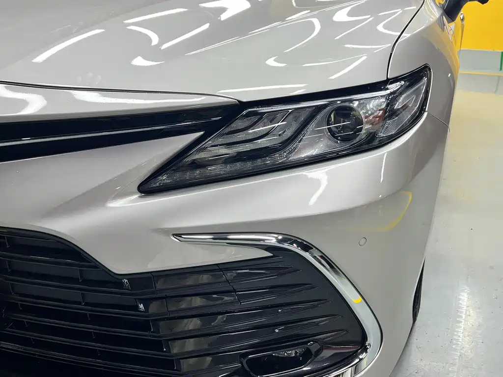 Toyota Camry — фото 22