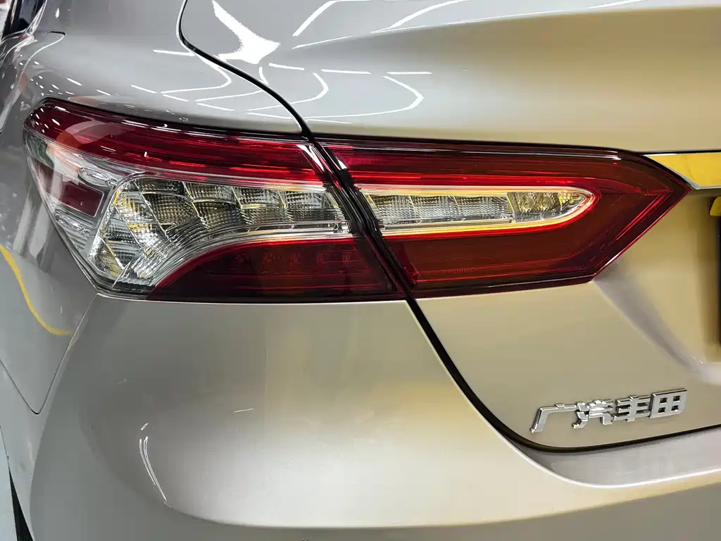 Toyota Camry — фото 26