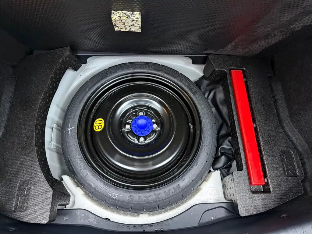 Toyota Yaris L — фото 22