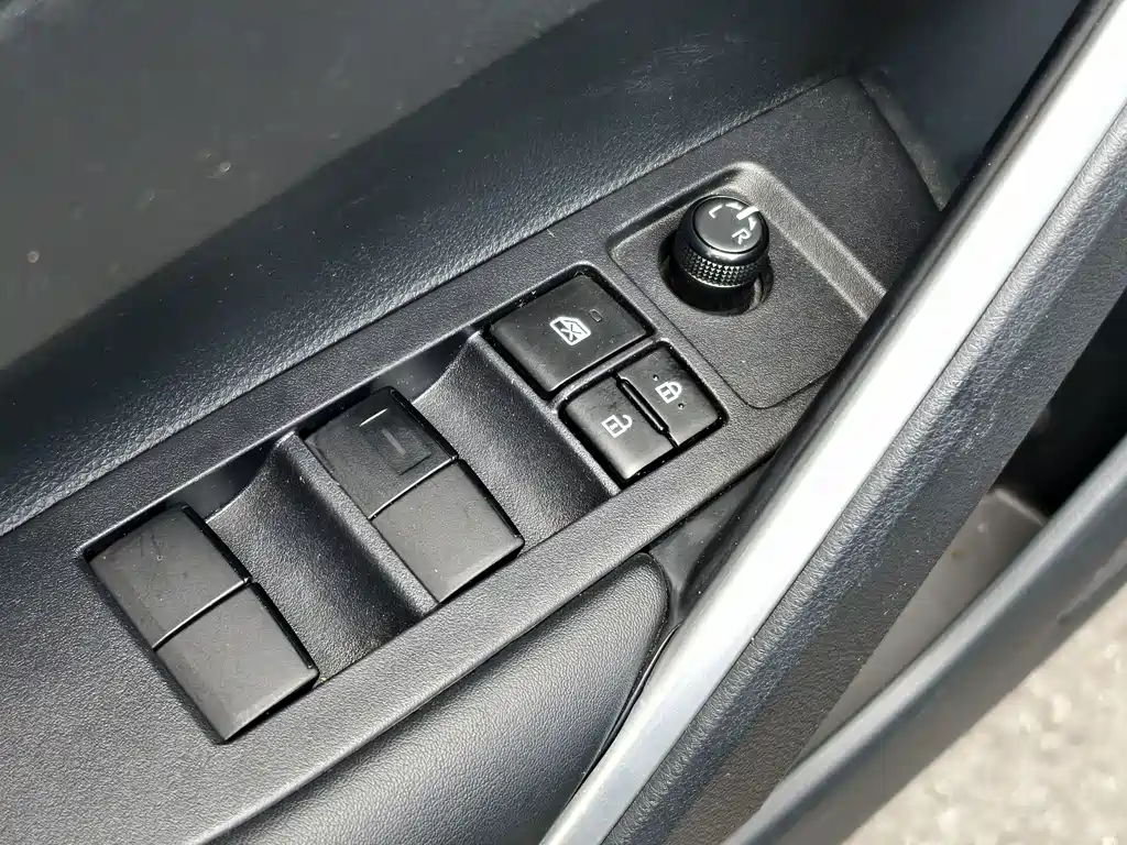 Toyota Corolla Cross — фото 25
