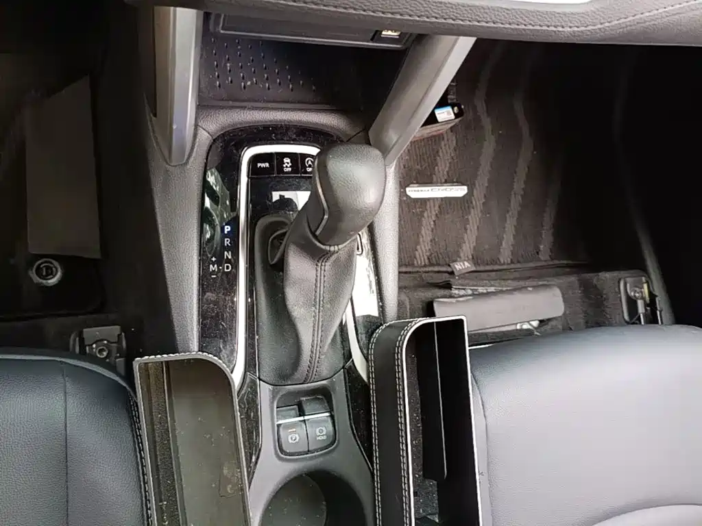 Toyota Corolla Cross — фото 14