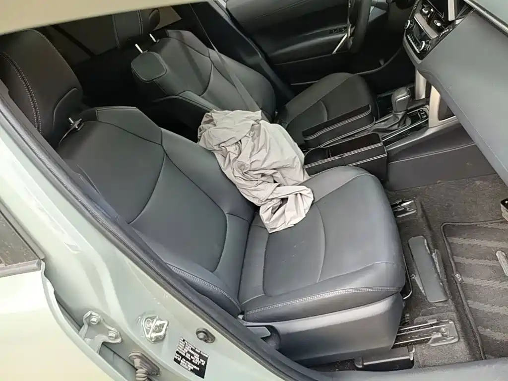 Toyota Corolla Cross — фото 25