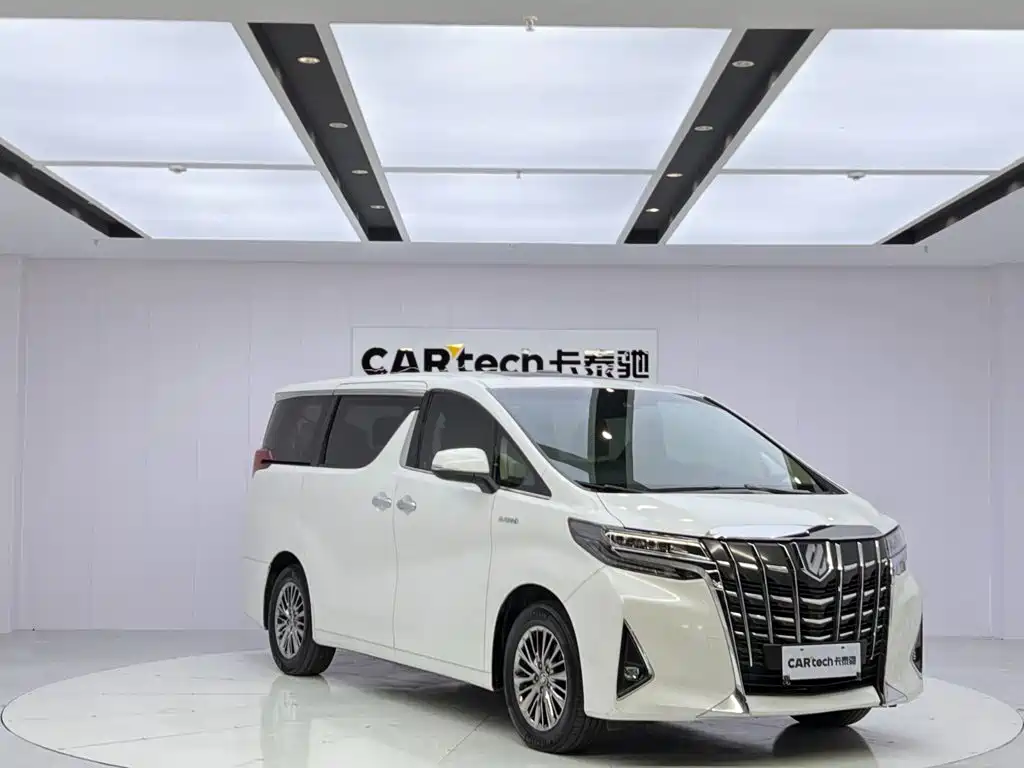 Toyota Alphard — фото 7
