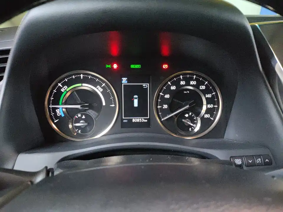 Toyota Alphard — фото 4