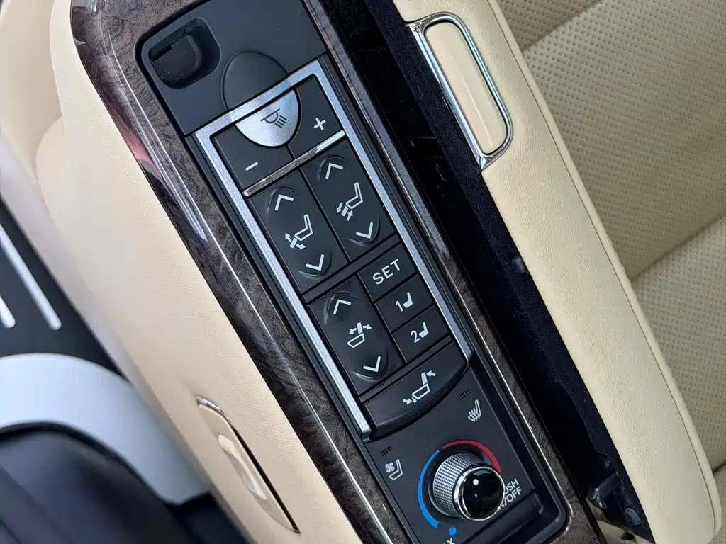 Toyota Vellfire — фото 15