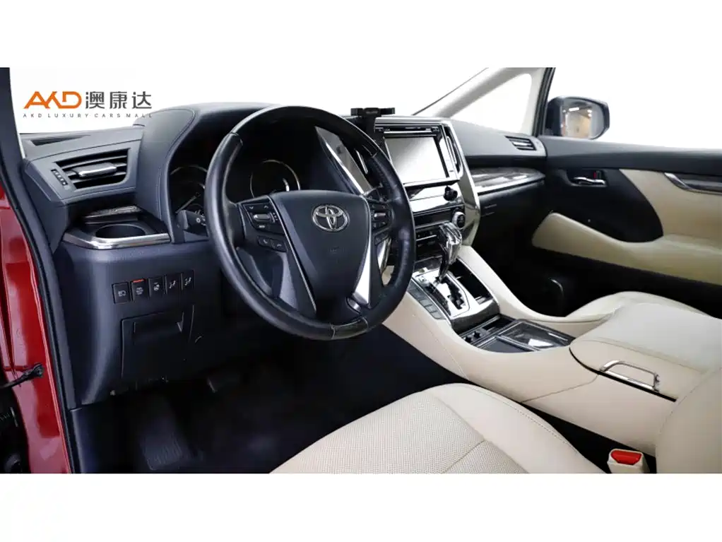 Toyota Alphard — фото 6
