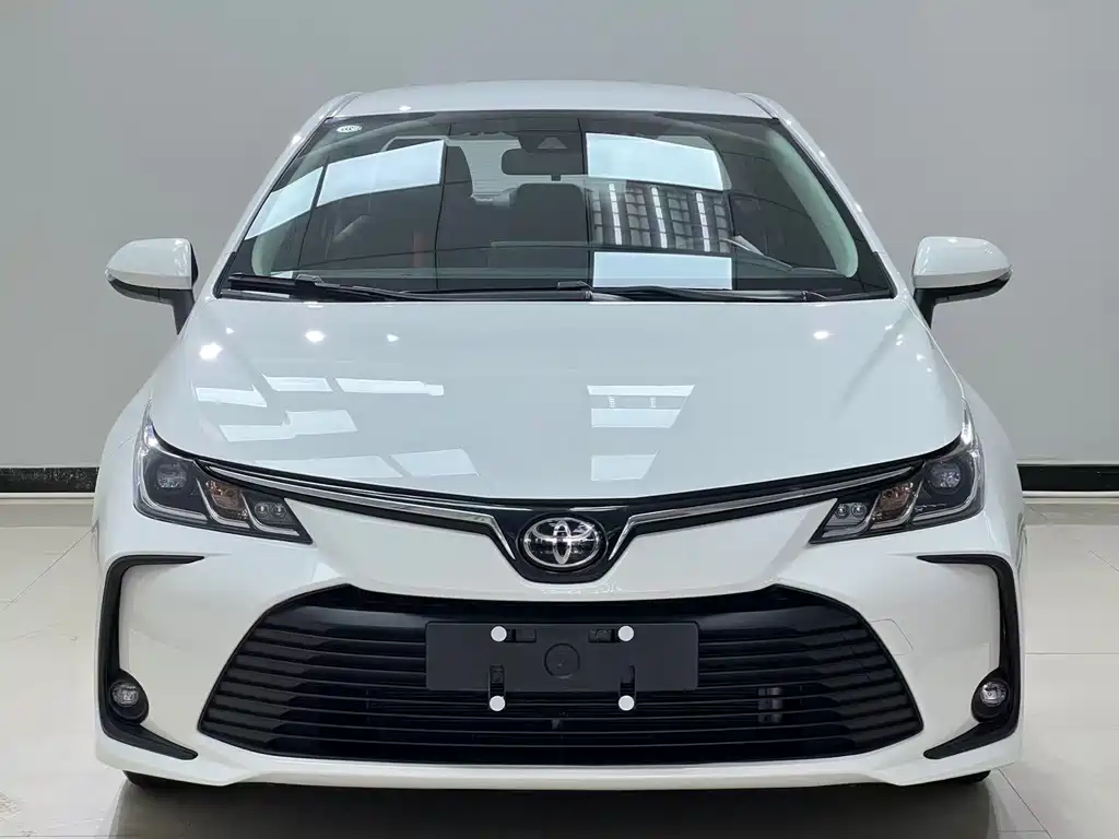Toyota Corolla — фото 2