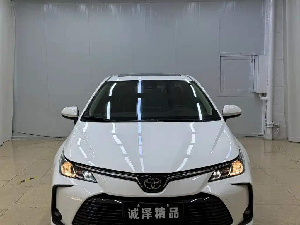 Toyota Corolla — фото 2