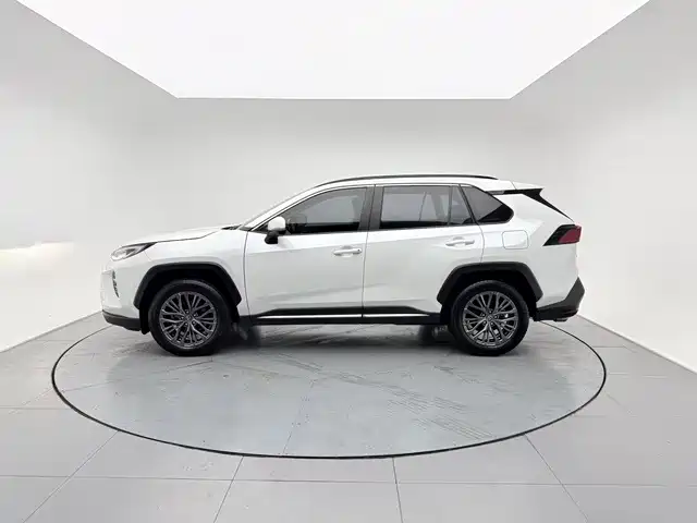 Toyota Wildlander — фото 13