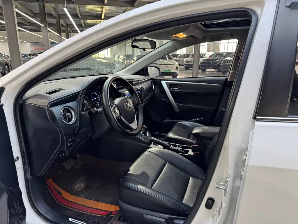 Toyota Corolla Hybrid — фото 5