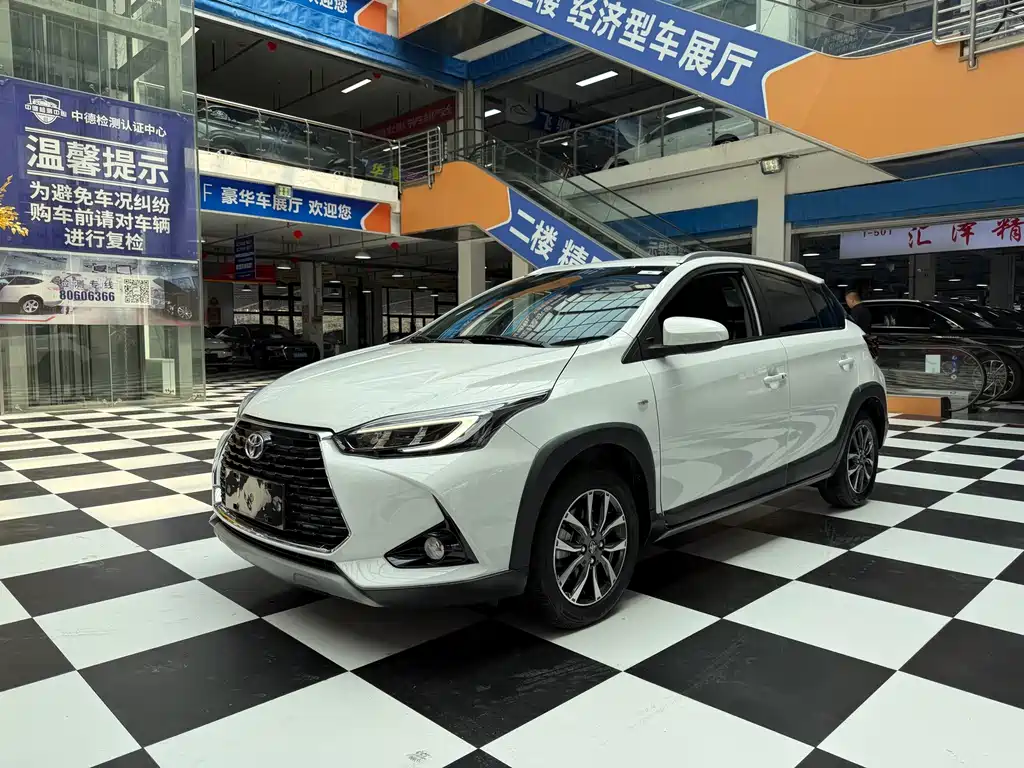 Toyota Yaris L