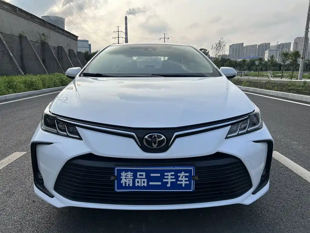 Toyota Corolla — фото 2