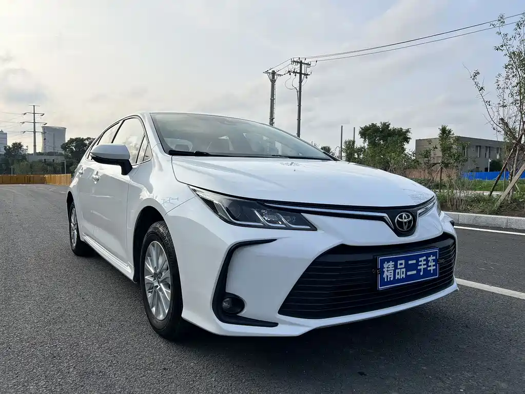 Toyota Corolla — фото 3