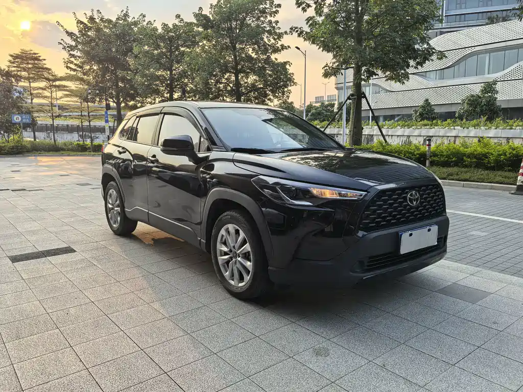 Toyota Corolla Cross — фото 3