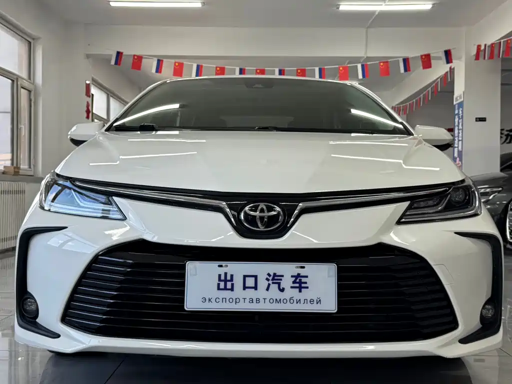 Toyota Corolla — фото 2