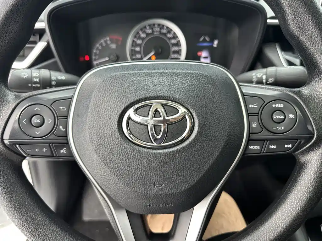 Toyota Corolla — фото 14