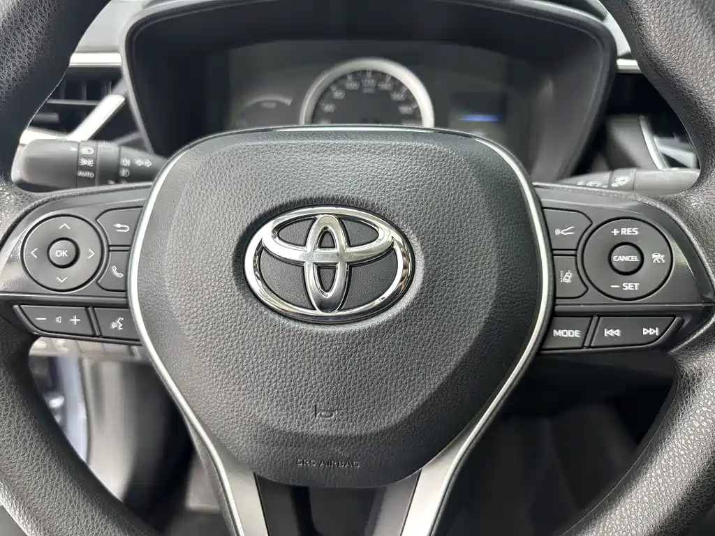 Toyota Corolla — фото 14