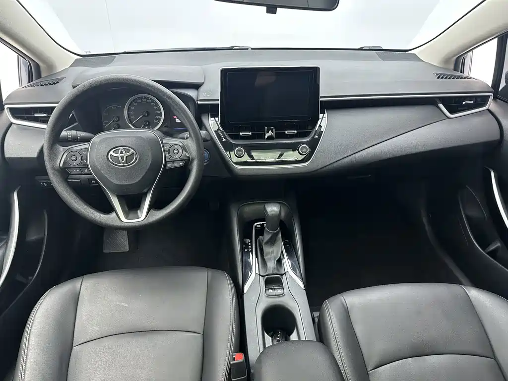 Toyota Corolla — фото 7