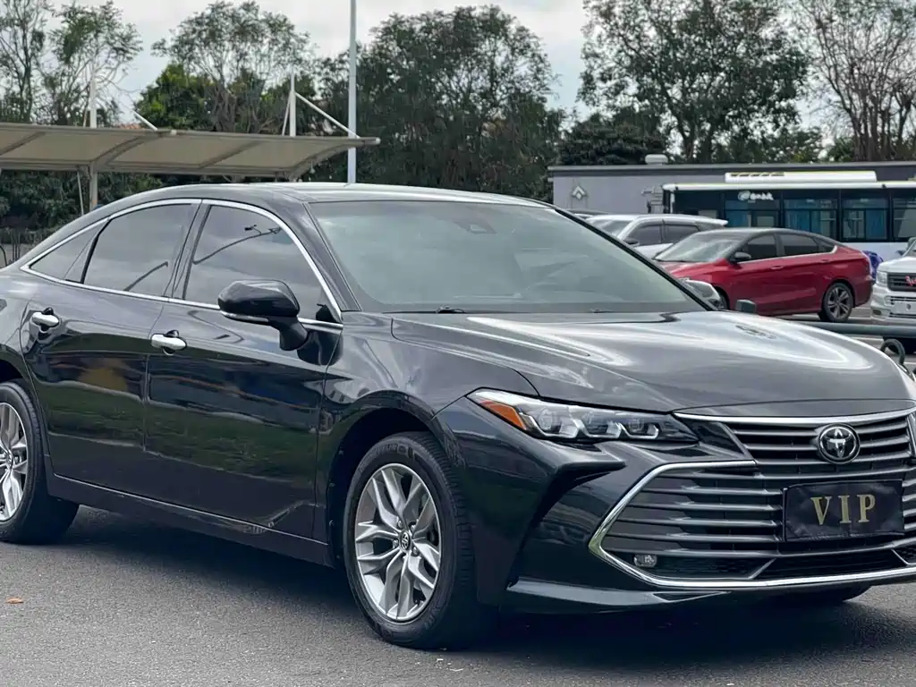 Toyota Avalon — фото 3