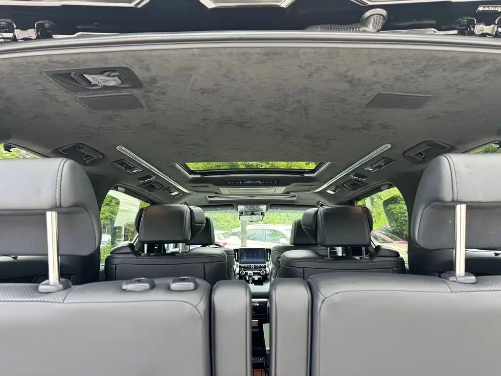 Toyota Vellfire — фото 20