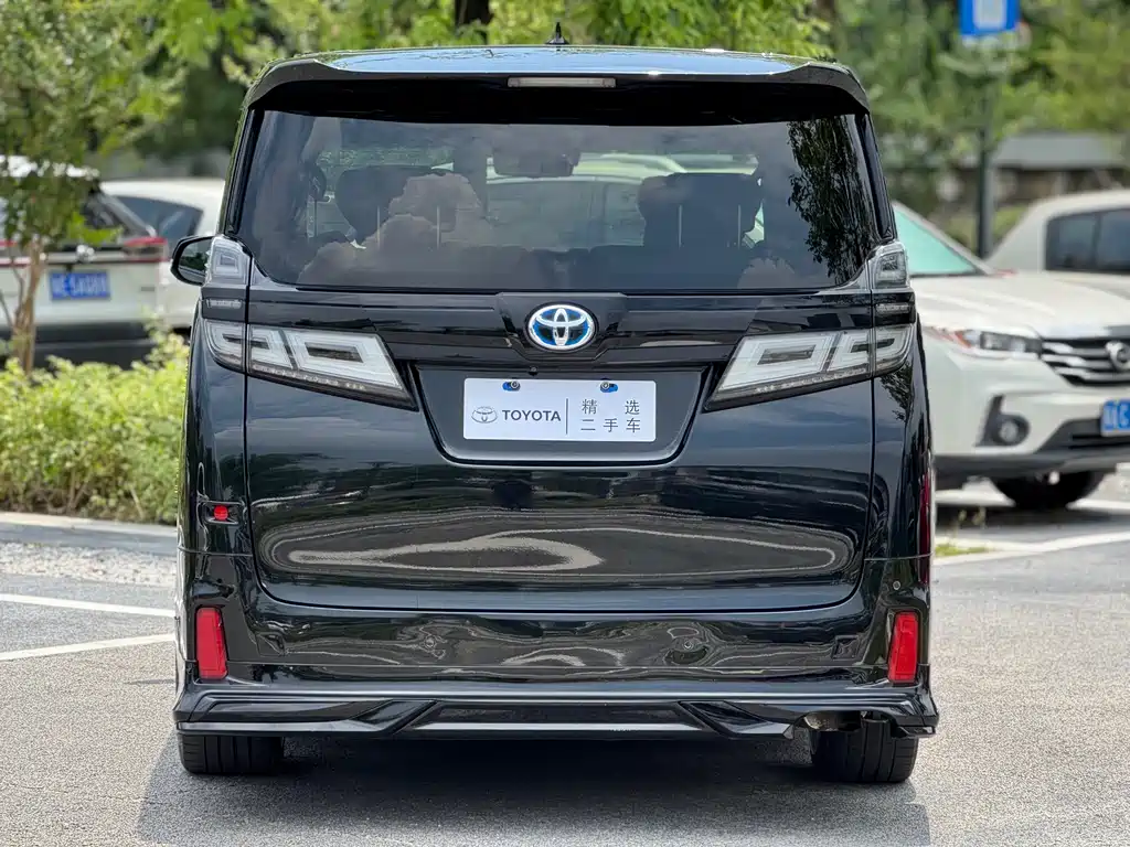 Toyota Vellfire — фото 22