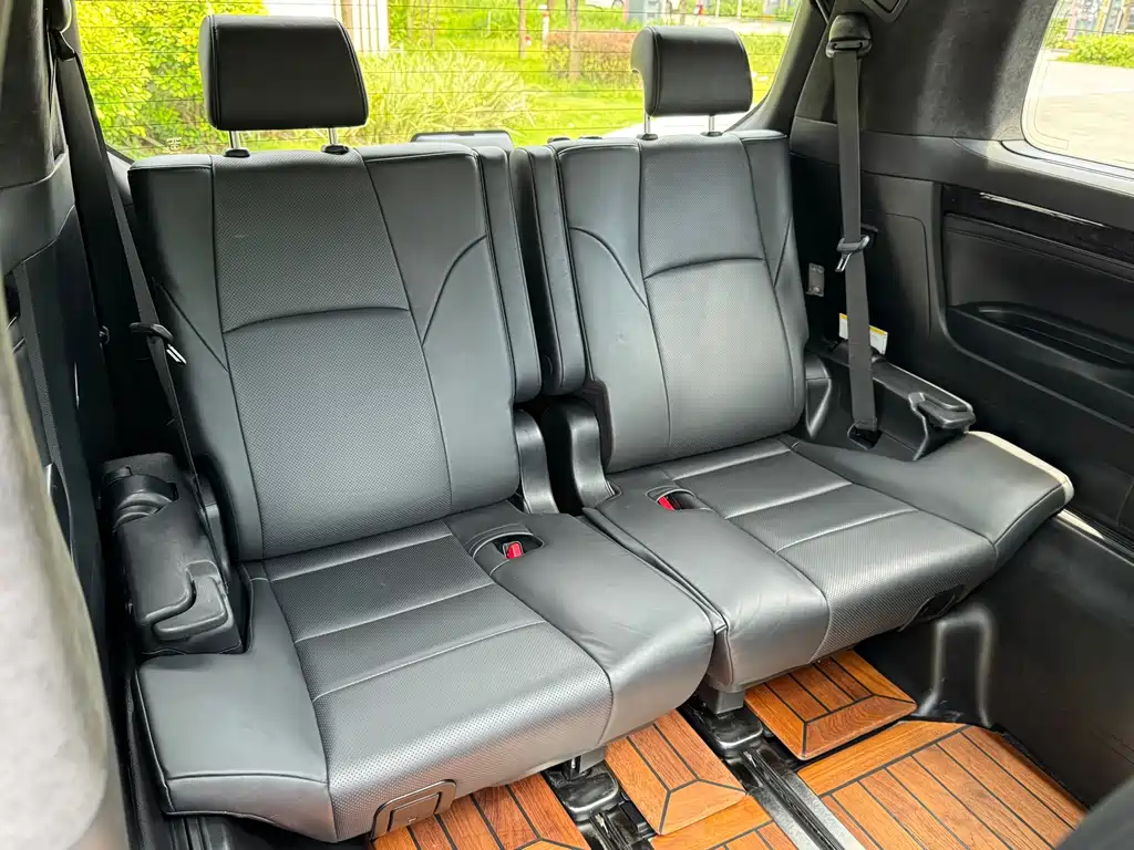 Toyota Vellfire — фото 10