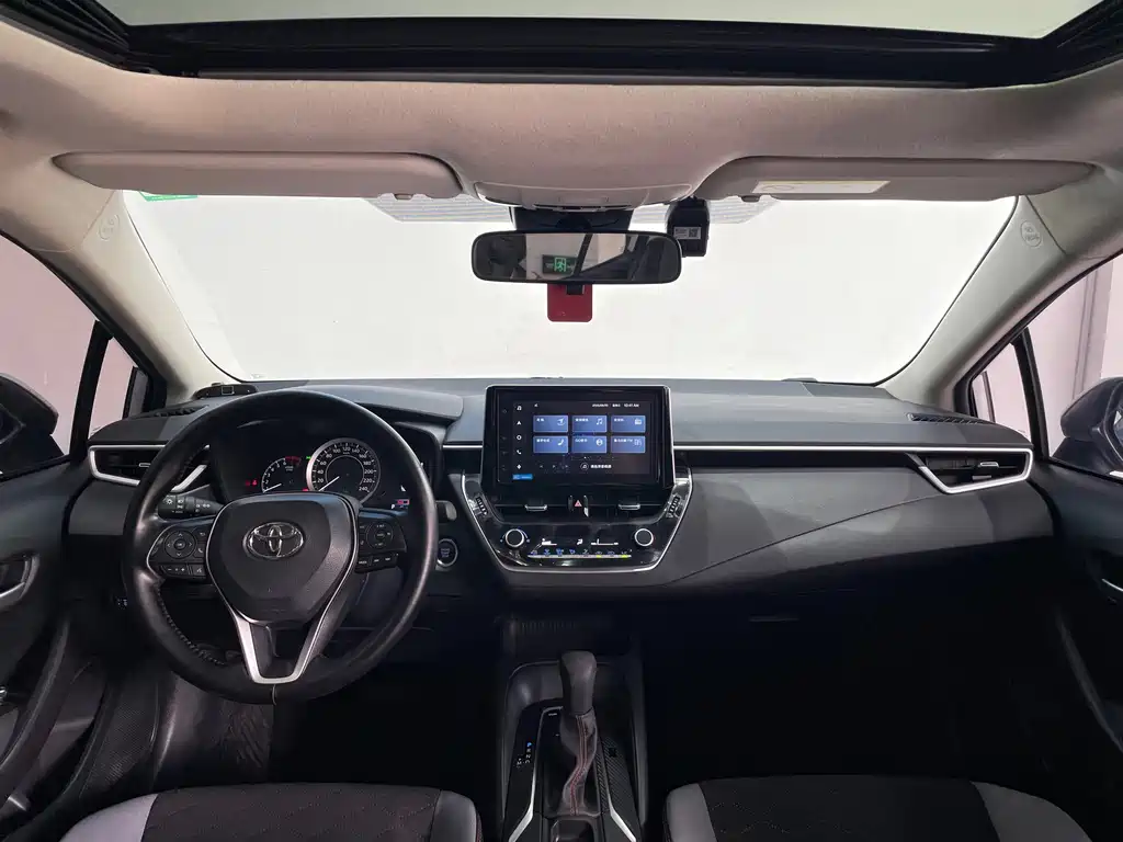 Toyota Corolla — фото 6