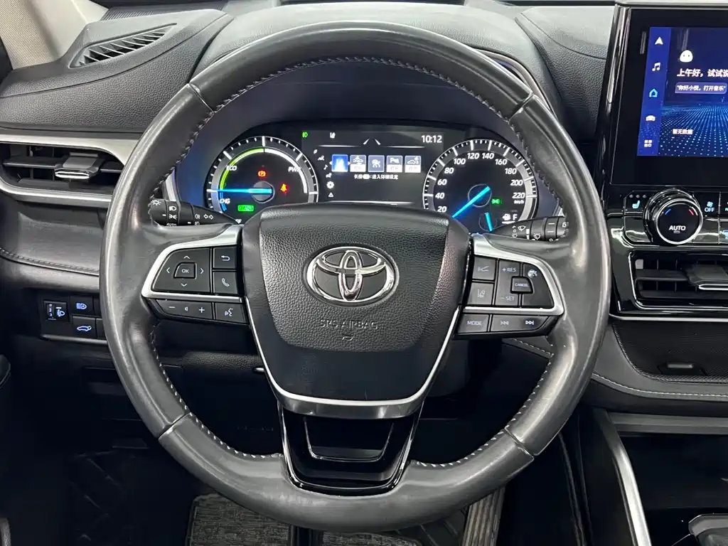 Toyota Highlander — фото 19